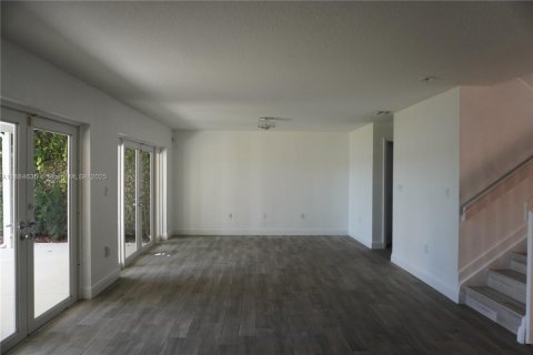 Купить виллу или дом в Майами, Флорида 4 спальни, 233.65м2, № 1932949 - фото 10