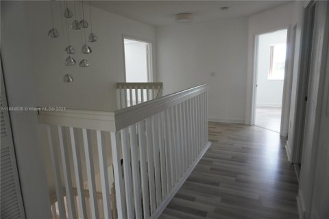 Купить виллу или дом в Майами, Флорида 4 спальни, 233.65м2, № 1932949 - фото 23