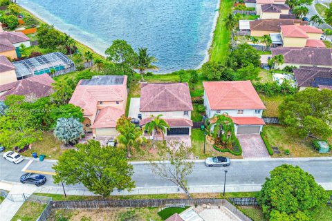 Купить виллу или дом в Майами, Флорида 4 спальни, 233.65м2, № 1932949 - фото 2