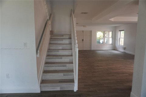 Купить виллу или дом в Майами, Флорида 4 спальни, 233.65м2, № 1932949 - фото 11