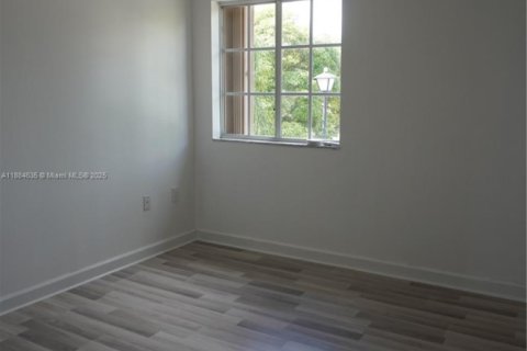 Купить виллу или дом в Майами, Флорида 4 спальни, 233.65м2, № 1932949 - фото 27