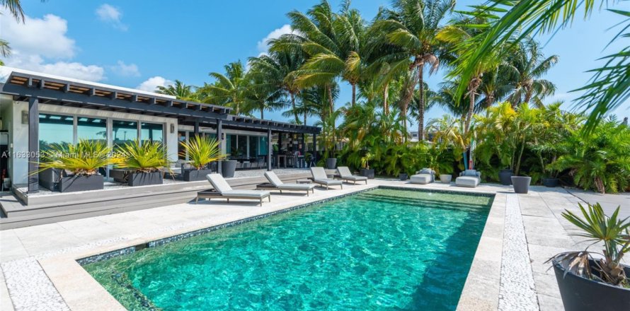 Casa en Miami Beach, Florida 4 dormitorios, 280.19 m2 № 1714883