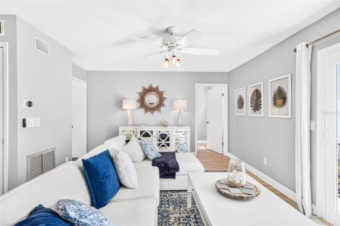 Adosado en venta en New Smyrna Beach, Florida, 3 dormitorios, 149.39 m2 № 2142766 - foto 13