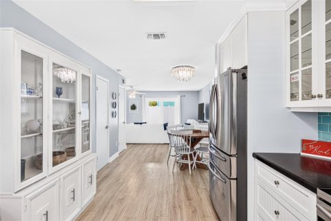 Adosado en venta en New Smyrna Beach, Florida, 3 dormitorios, 149.39 m2 № 2142766 - foto 6