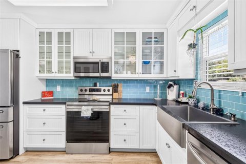 Adosado en venta en New Smyrna Beach, Florida, 3 dormitorios, 149.39 m2 № 2142766 - foto 5