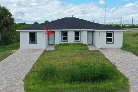 Apartamento en alquiler en Port Charlotte, Florida, 3 dormitorios, 107.95 m2 № 1902249 - foto 1