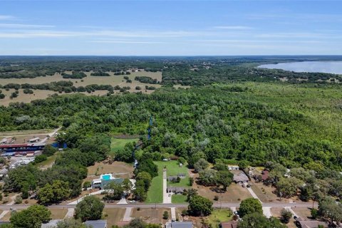House in Fruitland Park, Florida 5 bedrooms, 59.46 sq.m. № 2202802 - photo 29