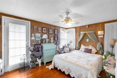 House in Fruitland Park, Florida 5 bedrooms, 59.46 sq.m. № 2202802 - photo 11
