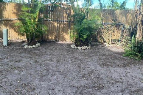 Touwnhouse à louer à North Lauderdale, Floride: 4 chambres, 136.75 m2 № 2025049 - photo 6