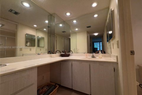 Copropriété à vendre à Pompano Beach, Floride: 3 chambres, 150.5 m2 № 1984417 - photo 14