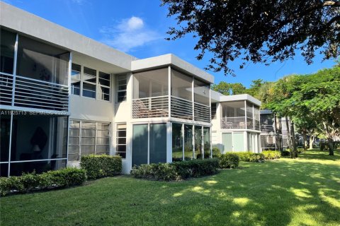 Copropriété à vendre à Pompano Beach, Floride: 3 chambres, 150.5 m2 № 1984417 - photo 1