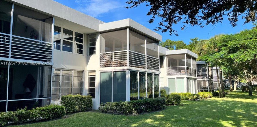 Condo à Pompano Beach, Floride, 3 chambres № 1984417