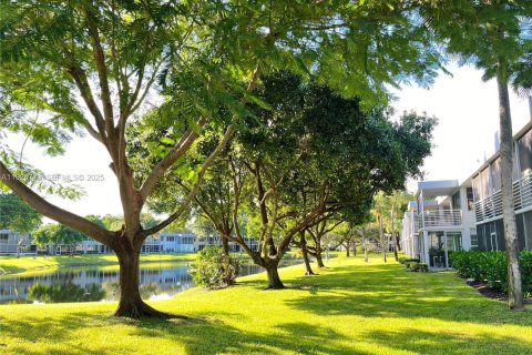 Copropriété à vendre à Pompano Beach, Floride: 3 chambres, 150.5 m2 № 1984417 - photo 22