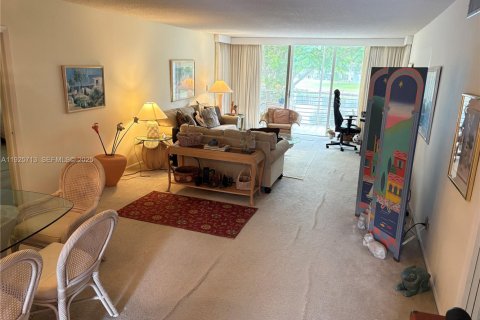 Copropriété à vendre à Pompano Beach, Floride: 3 chambres, 150.5 m2 № 1984417 - photo 9