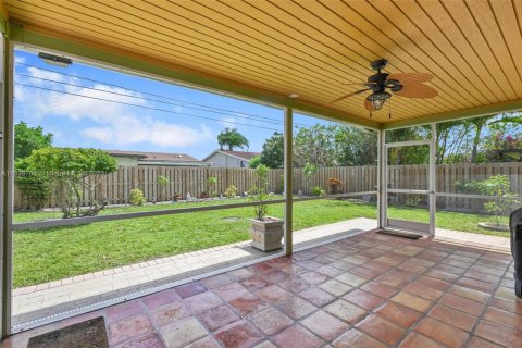 House in Sunrise, Florida 2 bedrooms, 96.99 sq.m. № 1825914 - photo 18