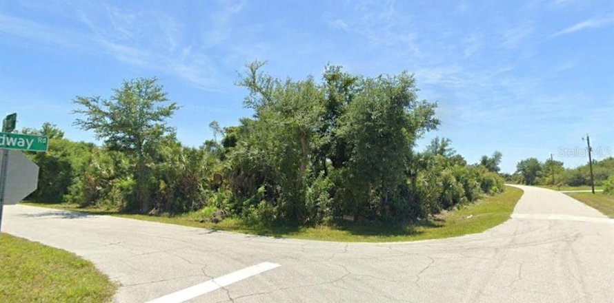 Land in Port Charlotte, Florida № 2162013