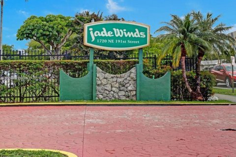 Condo in Miami, Florida, 1 bedroom  № 1996500 - photo 15