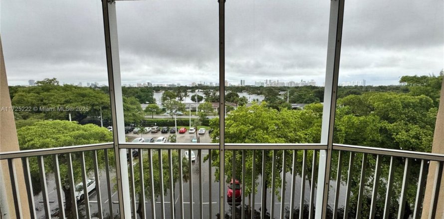 Condo in Miami, Florida, 1 bedroom  № 1996500