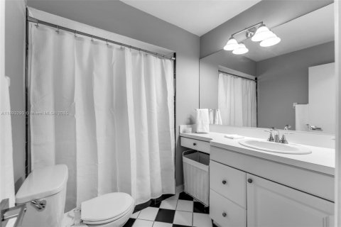 Villa ou maison à vendre à Miami, Floride: 3 chambres, 156.82 m2 № 1945256 - photo 15