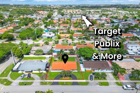 Villa ou maison à vendre à Miami, Floride: 3 chambres, 156.82 m2 № 1945256 - photo 28