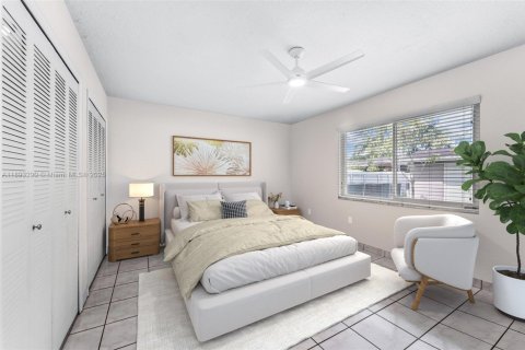 Villa ou maison à vendre à Miami, Floride: 3 chambres, 156.82 m2 № 1945256 - photo 17