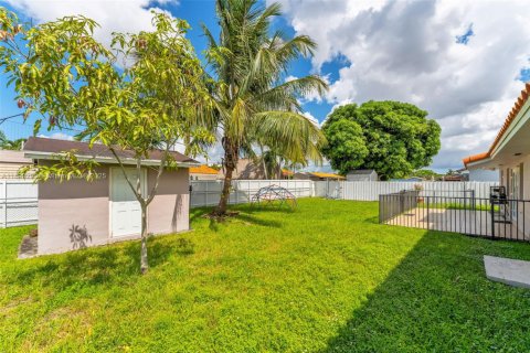 Villa ou maison à vendre à Miami, Floride: 3 chambres, 156.82 m2 № 1945256 - photo 26