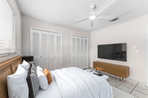 Villa ou maison à vendre à Miami, Floride: 3 chambres, 156.82 m2 № 1945256 - photo 16
