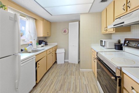 Снять в аренду кондоминиум в Окала, Флорида 6 комнат, 121.14м2, № 2156644 - фото 10