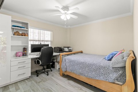 Condo in South Palm Beach, Florida, 2 bedrooms  № 2181838 - photo 9