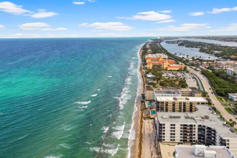 Condo in South Palm Beach, Florida, 2 bedrooms  № 2181838 - photo 2