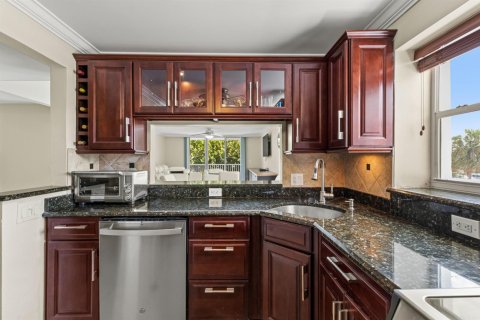 Condo in South Palm Beach, Florida, 2 bedrooms  № 2181838 - photo 6