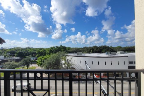 Copropriété à louer à Miami, Floride: 2 chambres, 90.12 m2 № 1945589 - photo 9