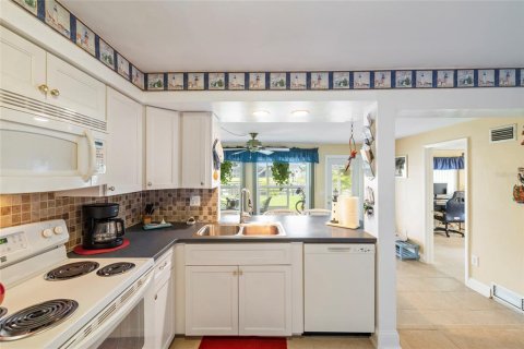 Casa en venta en Punta Gorda, Florida, 3 dormitorios, 161.46 m2 № 1914052 - foto 16