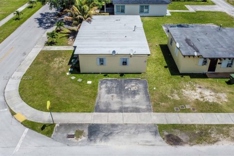 Commercial property in Homestead, Florida 125.05 sq.m. № 2067386 - photo 17