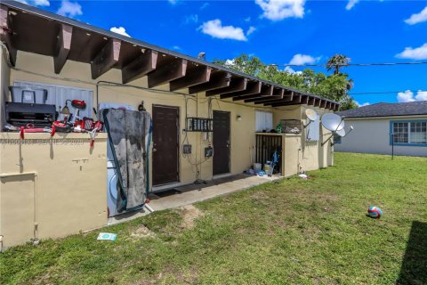 Commercial property in Homestead, Florida 125.05 sq.m. № 2067386 - photo 15