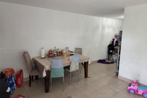 Commercial property in Homestead, Florida 125.05 sq.m. № 2067386 - photo 5