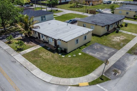 Commercial property in Homestead, Florida 125.05 sq.m. № 2067386 - photo 16