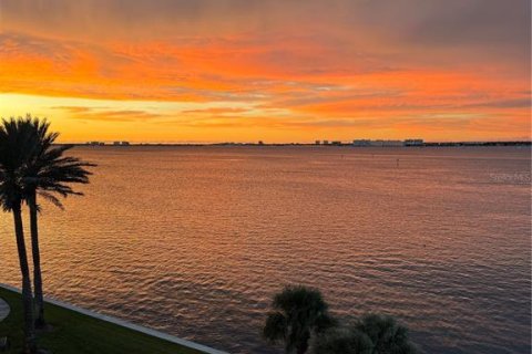 Copropriété à vendre à Saint Petersburg, Floride: 2 chambres, 140.84 m2 № 2431684 - photo 5