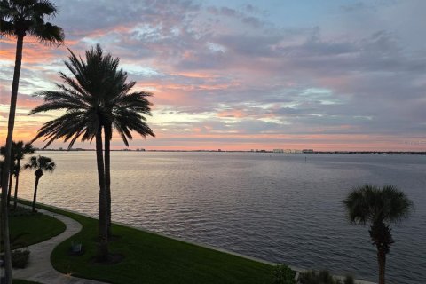 Copropriété à vendre à Saint Petersburg, Floride: 2 chambres, 140.84 m2 № 2431684 - photo 13