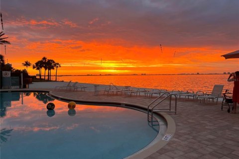 Copropriété à vendre à Saint Petersburg, Floride: 2 chambres, 140.84 m2 № 2431684 - photo 2