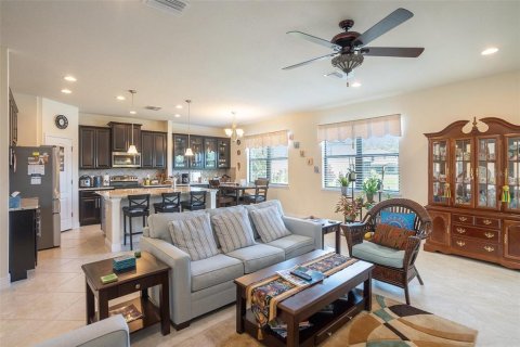 Casa en alquiler en Tampa, Florida, 4 dormitorios, 256.6 m2 № 1900481 - foto 7