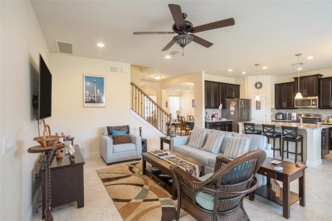 Casa en alquiler en Tampa, Florida, 4 dormitorios, 256.6 m2 № 1900481 - foto 4