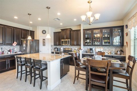 Casa en alquiler en Tampa, Florida, 4 dormitorios, 256.6 m2 № 1900481 - foto 10
