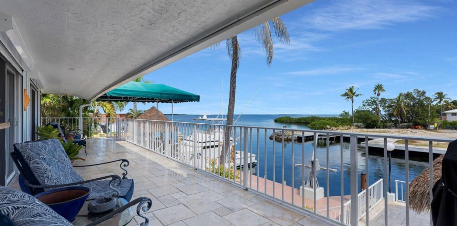 Casa en Tavernier, Florida 2 dormitorios, 162.58 m2 № 2361669