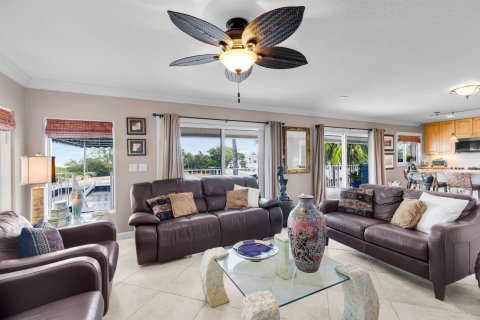 Casa en venta en Tavernier, Florida, 2 dormitorios, 162.58 m2 № 2361669 - foto 9