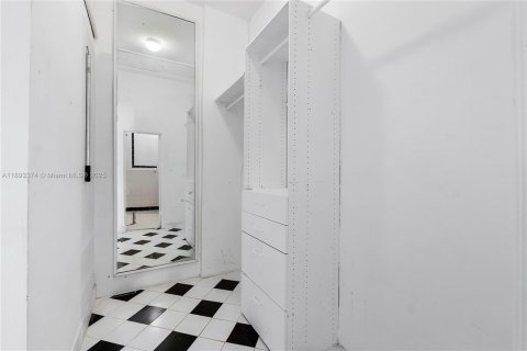 Casa en venta en Fort Lauderdale, Florida, 2 dormitorios, 191.94 m2 № 1950106 - foto 20
