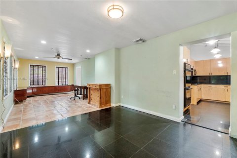 Casa en venta en Fort Lauderdale, Florida, 2 dormitorios, 191.94 m2 № 1950106 - foto 11