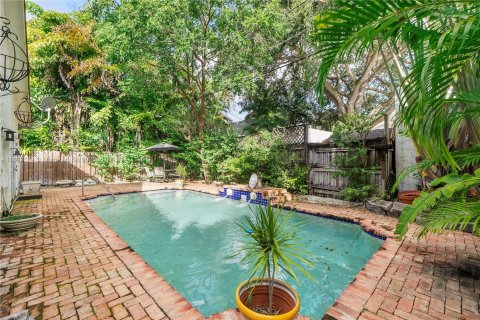 Casa en venta en Fort Lauderdale, Florida, 2 dormitorios, 191.94 m2 № 1950106 - foto 21
