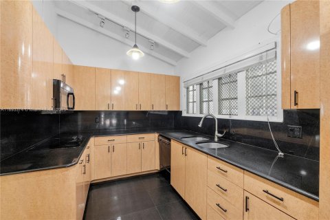 Casa en venta en Fort Lauderdale, Florida, 2 dormitorios, 191.94 m2 № 1950106 - foto 7