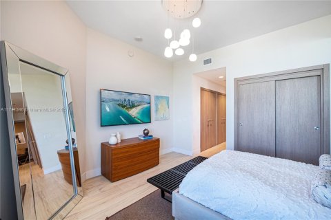 Condo in North Miami Beach, Florida, 4 bedrooms  № 1700379 - photo 23